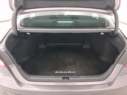 Used 2021 Toyota Camry LE image 25