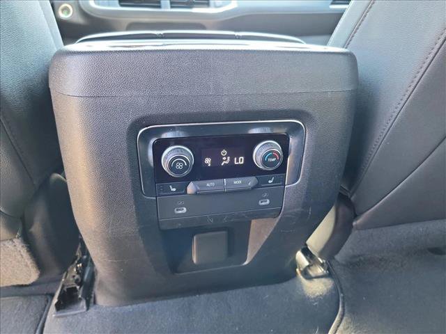 Used 2022 Chevrolet Suburban Z71 w/ Z71 Off-Road Package AWD/4WD image 19