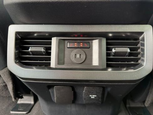 Used 2024 Ford F450 Platinum w/ FX4 Off-Road Package image 20