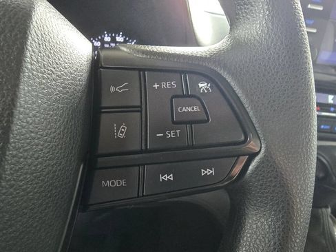 Used 2024 Toyota Sienna LE AWD/4WD image 29
