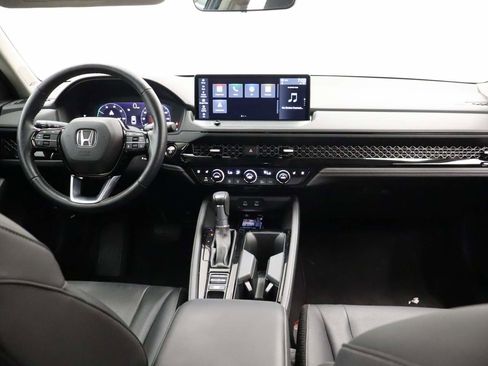 Used 2023 Honda Accord Touring image 6