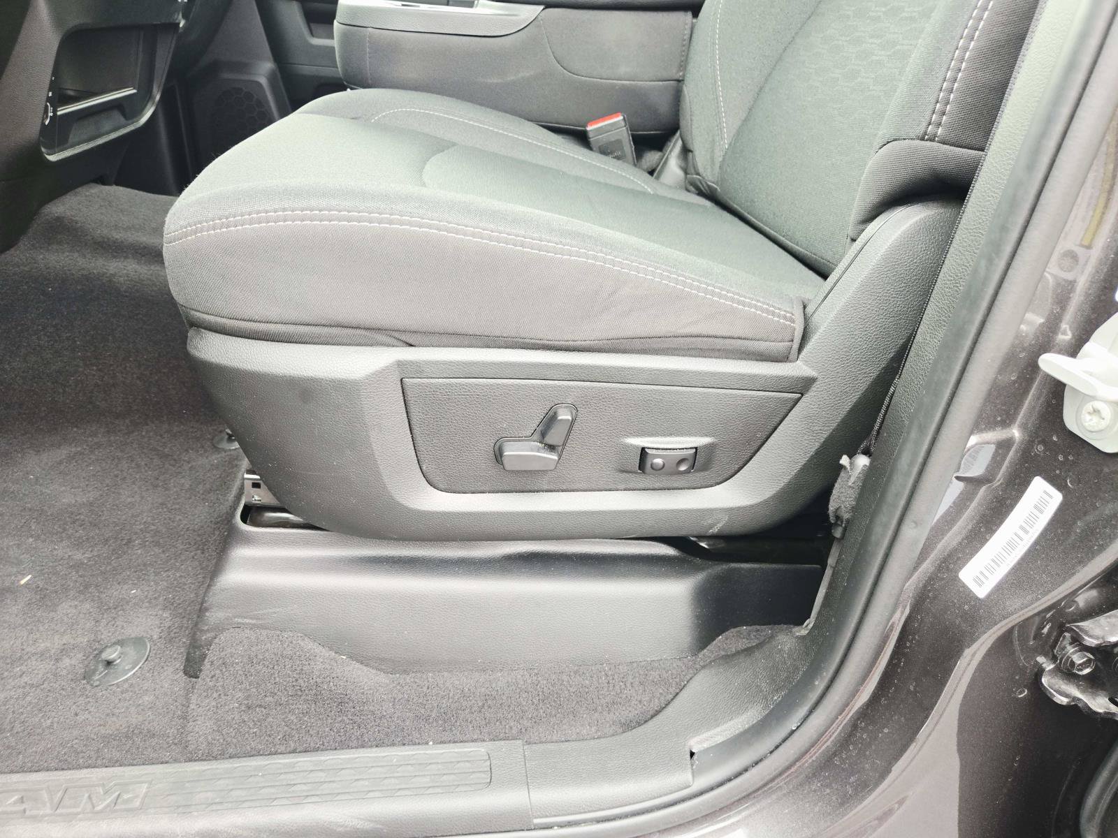 Used 2026 RAM 2500 Big Horn AWD/4WD image 38