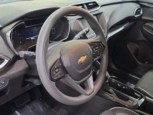 Used 2021 Chevrolet TrailBlazer LT w/ Driver Confidence Package FWD image 14