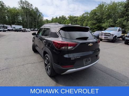 Used 2021 Chevrolet TrailBlazer LT w/ Sun and Liftgate Package AWD/4WD image 3