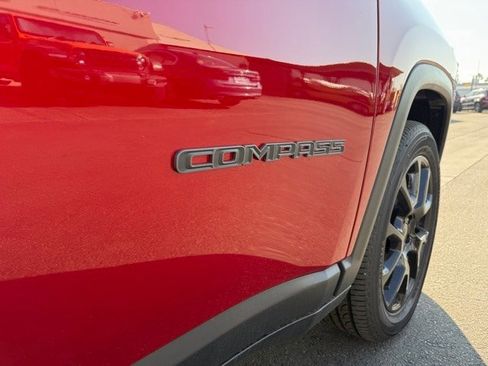 New 2026 Jeep Compass Latitude image 10