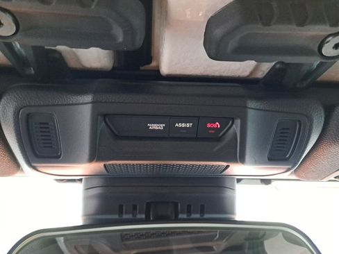 Used 2025 Jeep Gladiator Mojave w/ Convenience Group image 33