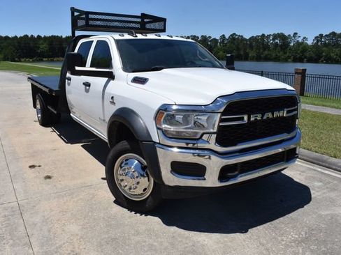 Used 2020 RAM 5500 Tradesman w/ Chrome Appearance Group AWD/4WD image 2