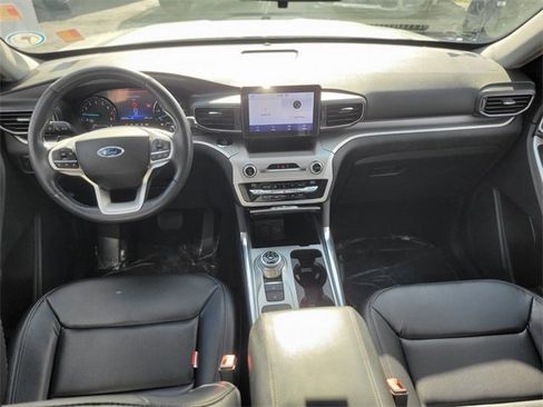 Certified 2020 Ford Explorer XLT w/ Equipment Group 202A image 10