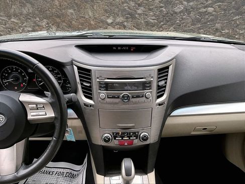 Used 2010 Subaru Outback 2.5i Premium AWD/4WD image 6