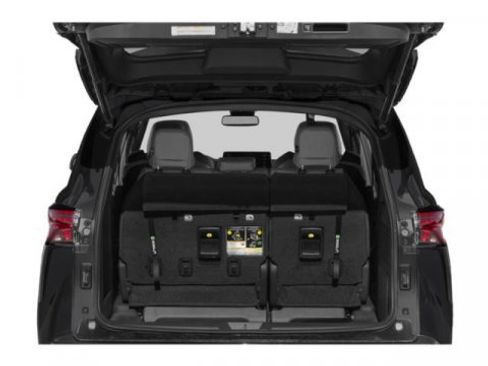 Used 2025 Toyota Sienna XSE image 11