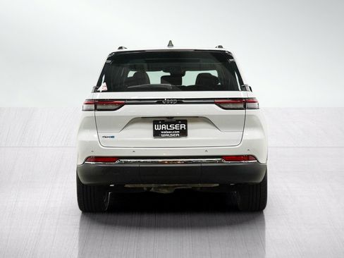 Used 2023 Jeep Grand Cherokee 4WD 4xe image 4