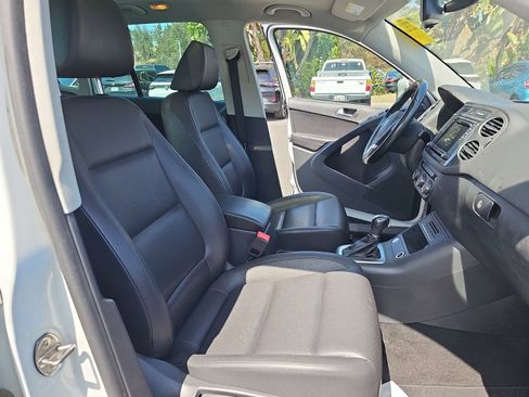 Used 2017 Volkswagen Tiguan Wolfsburg Edition FWD image 13