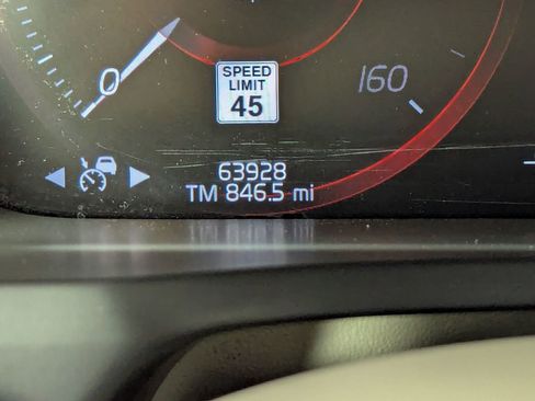 Used 2017 Volvo XC90 T6 Momentum w/ Vision Package AWD/4WD image 74
