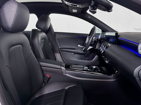 Certified 2024 Mercedes-Benz CLA 250 image 8