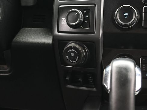 Used 2019 Ford F150 XLT w/ Equipment Group 302A Luxury AWD/4WD image 36