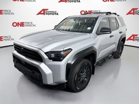 Certified 2025 Toyota 4Runner SR5 AWD/4WD image 4