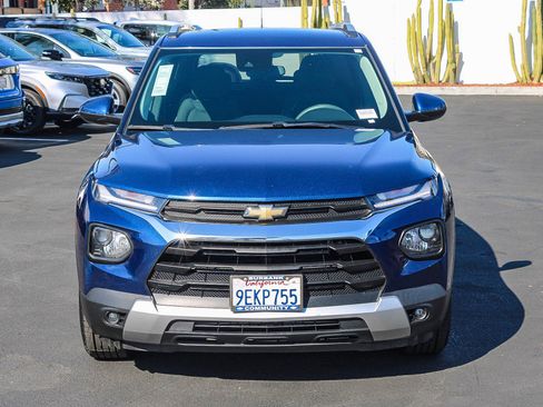 Used 2023 Chevrolet TrailBlazer LT image 2