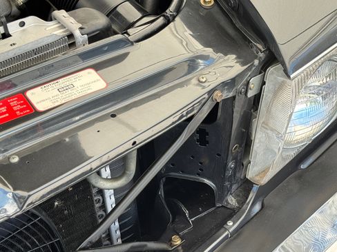 Used 1987 Mercedes-Benz 560 SL image 41