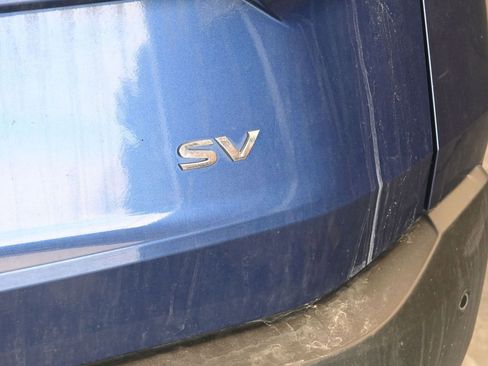 Used 2023 Nissan Rogue SV image 14