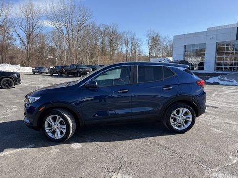 Used 2023 Buick Encore GX Preferred w/ Cold Weather Comfort Package image 2