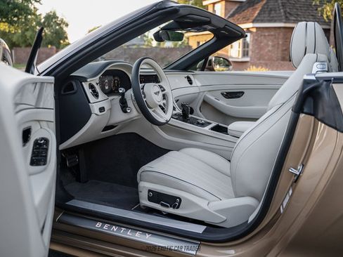 Used 2026 Bentley Continental GTC AWD/4WD image 31