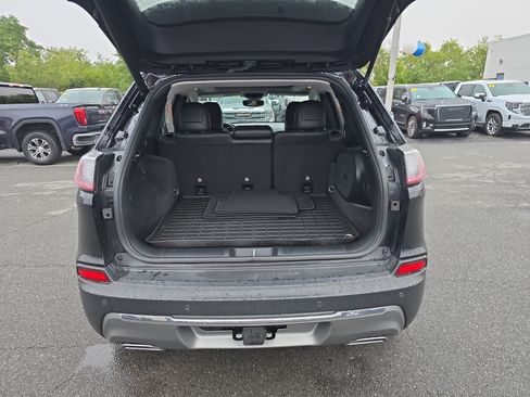 Used 2021 Jeep Cherokee Limited w/ Elite Package AWD/4WD image 5