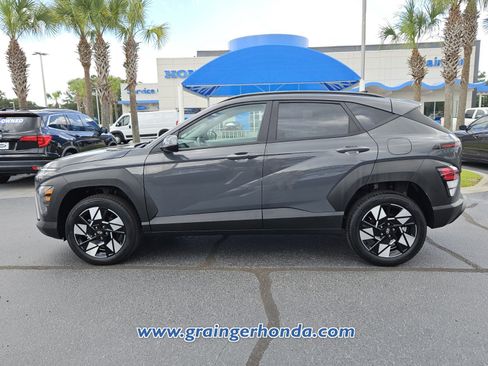 Used 2025 Hyundai Kona SEL AWD/4WD image 2