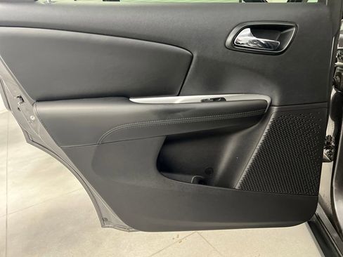 Used 2016 Dodge Journey SE image 15