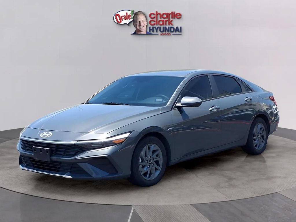 Used 2024 Hyundai Elantra SEL FWD image 1