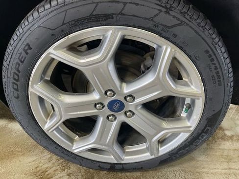 Used 2019 Ford Escape Titanium AWD/4WD image 10