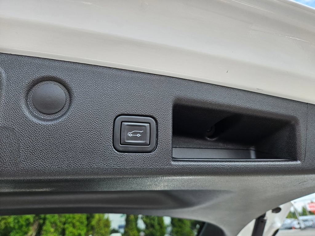 Used 2024 Chevrolet Equinox LT AWD/4WD image 13