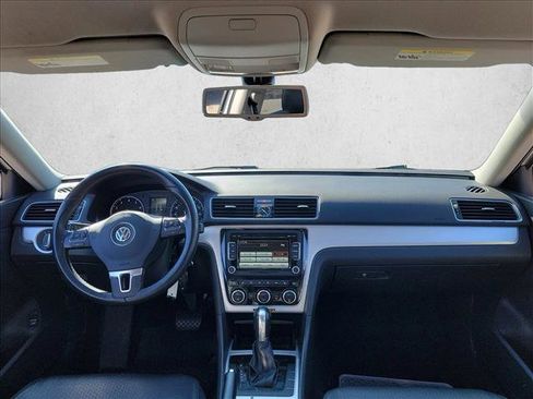 Used 2012 Volkswagen Passat 2.5 SE image 17