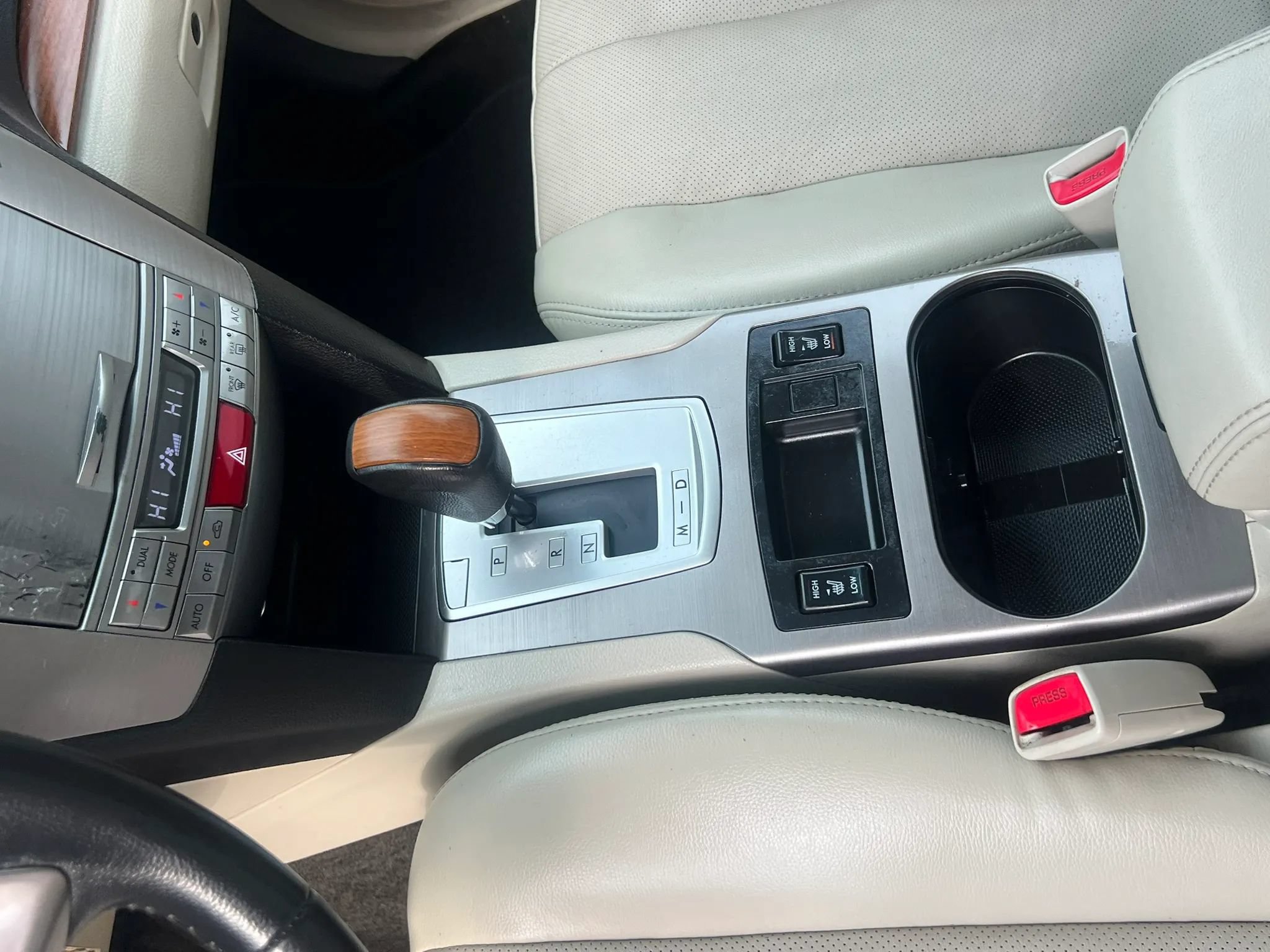 Used 2014 Subaru Outback 2.5i Limited AWD/4WD image 15