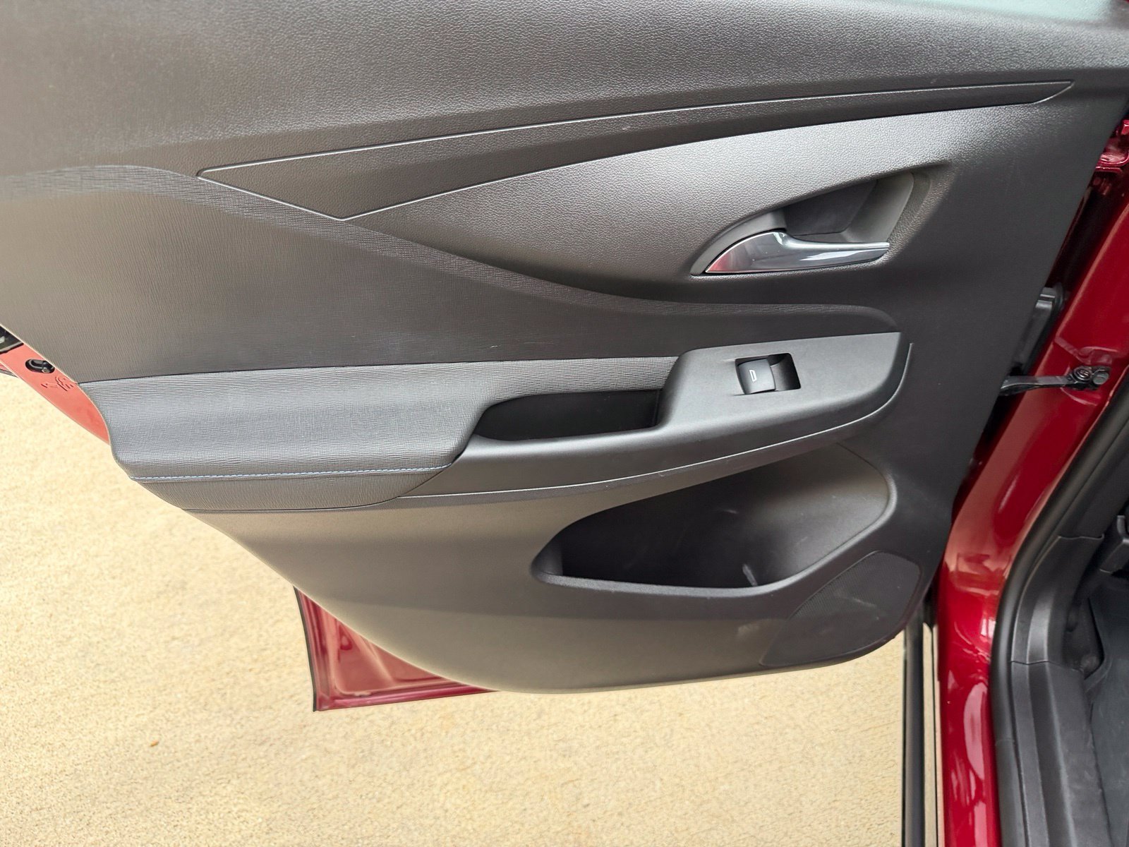 Used 2025 Buick Envista Sport Touring w/ Convenience I Package FWD image 30
