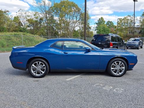 Certified 2020 Dodge Challenger SXT w/ Cold Weather Group image 9