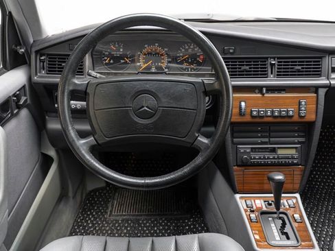 Used 1991 Mercedes-Benz 190 E 2.6 image 23