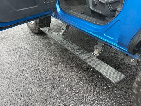 Used 2022 Ford Bronco Badlands image 16