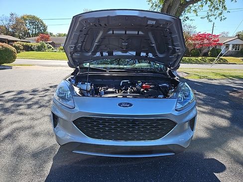 Used 2022 Ford Escape SE image 51