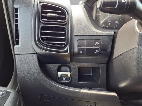 Used 2025 RAM ProMaster 3500 w/ Convenience Group FWD image 16