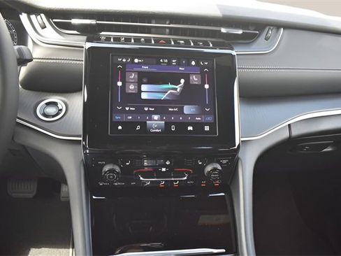 New 2025 Jeep Grand Cherokee L Laredo w/ Luxury Tech Group I image 24