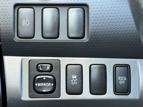 Used 2015 Toyota Tacoma 4x4 Double Cab w/ SR5 Package image 39