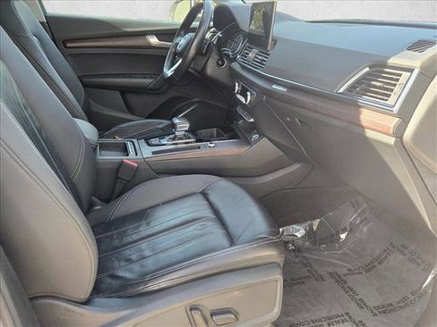 Used 2021 Audi Q5 Premium w/ Convenience Package image 21