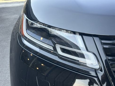 Used 2018 Land Rover Range Rover Velar S AWD/4WD image 38
