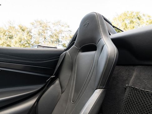 Used 2020 McLaren 720S Luxury image 17