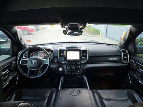 Used 2022 RAM 1500 Laramie AWD/4WD image 17