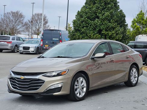 Used 2023 Chevrolet Malibu LT image 3