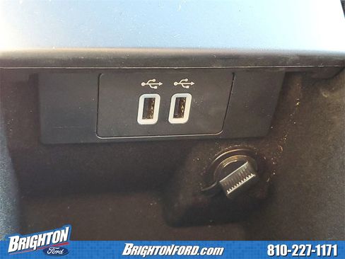 Used 2016 Ford Taurus Limited image 25