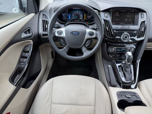 Used 2014 Ford Focus Electric Hatchback image 22