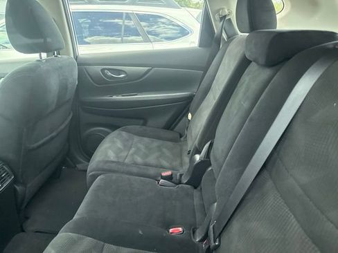 Used 2016 Nissan Rogue S FWD image 14