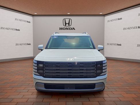 Used 2026 Hyundai Palisade SEL FWD image 2